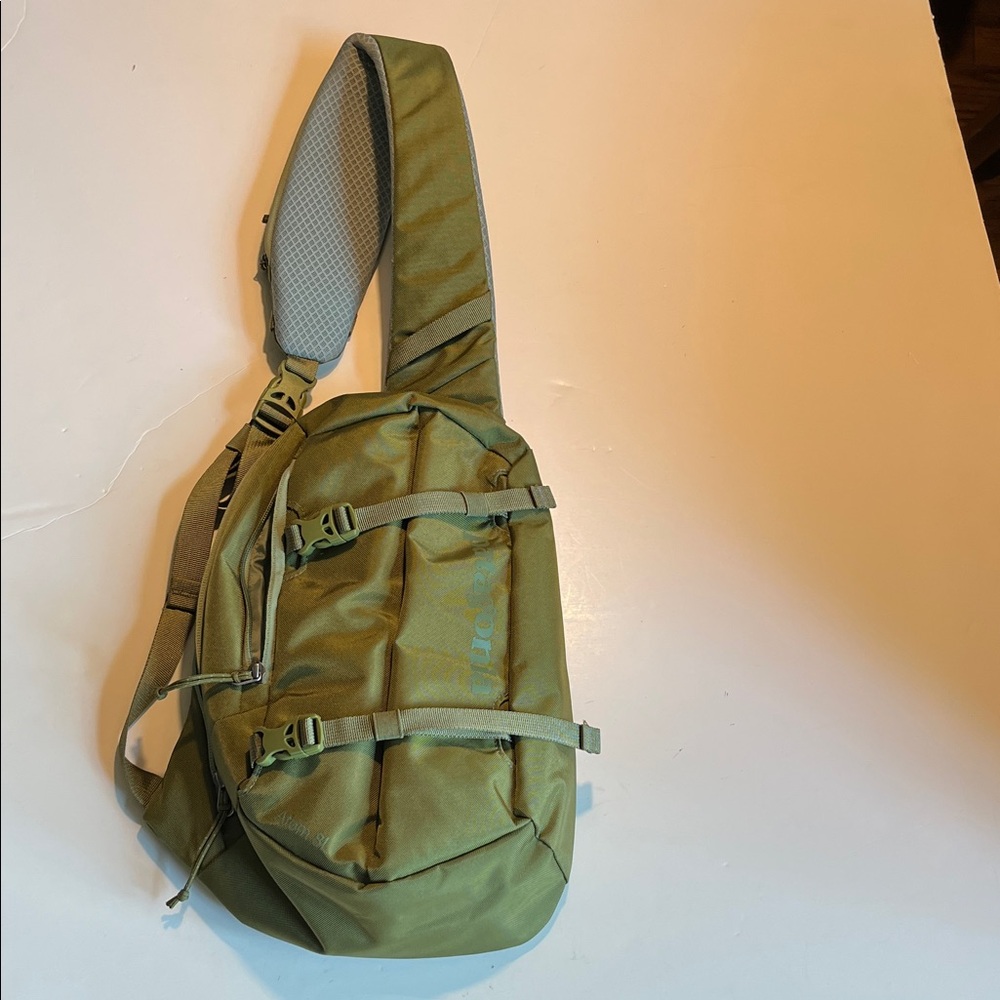 Patagonia Atom Belt Bag - Forest Green - Picture 2 of 7